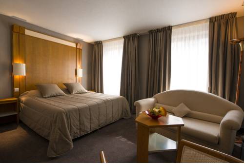 Imagen de la habitación del Hotel L'h&ocirc;tel Europe. Foto 5