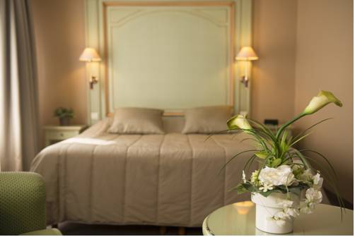 Imagen de la habitación del Hotel L'h&ocirc;tel Europe. Foto 6