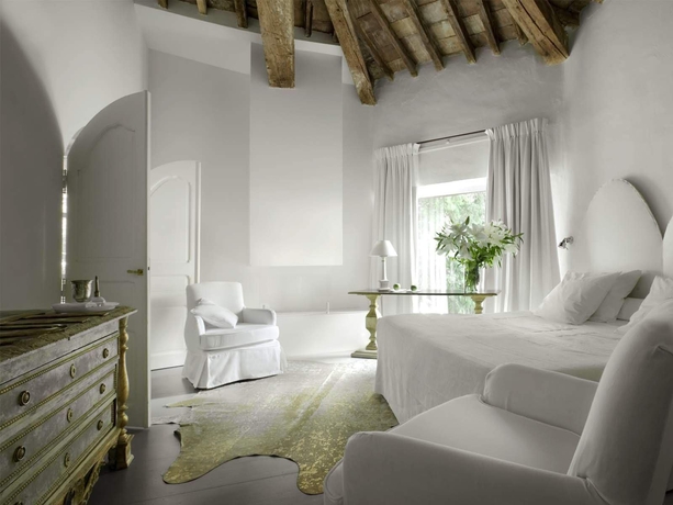 Imagen de la habitación del Hotel L'h&ocirc;tel Particulier, Arles. Foto 6