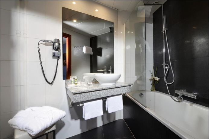 Imagen de la habitación del Hotel L'hôtel Royal Saint Germain. Foto 13