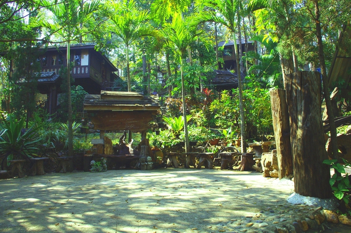 Imagen de los exteriores del Hotel Lhongkhao Resort. Foto 5