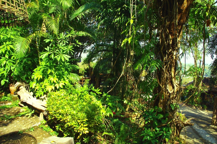 Imagen de los exteriores del Hotel Lhongkhao Resort. Foto 8