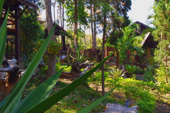 Imagen de los exteriores del Hotel Lhongkhao Resort. Foto 14