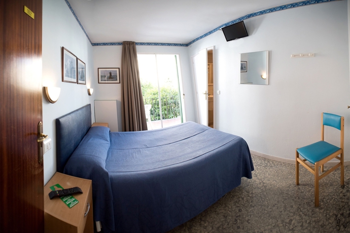 Imagen de la habitación del Hotel L'hostalet De Tossa. Foto 9