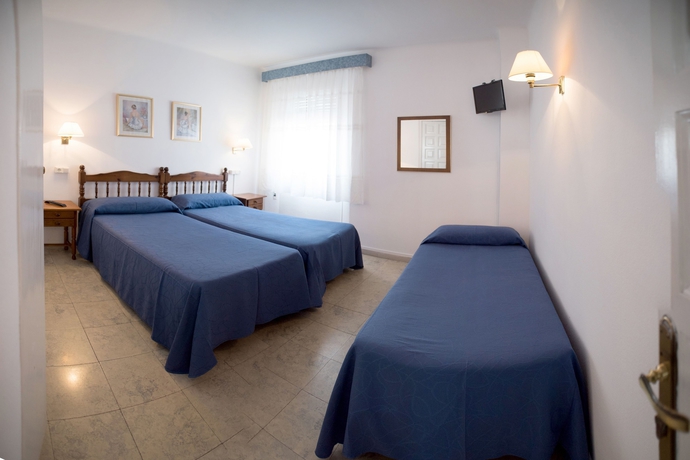 Imagen de la habitación del Hotel L'hostalet De Tossa. Foto 11
