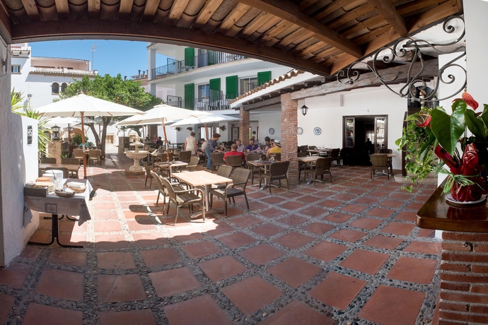 Imagen de los exteriores del Hotel L'hostalet De Tossa. Foto 15