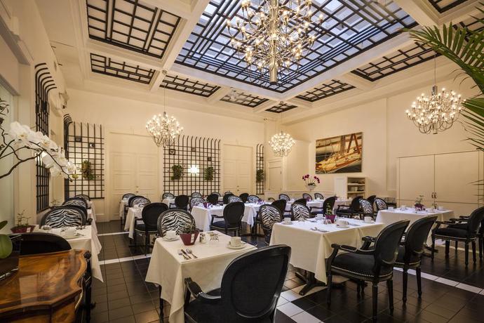 Imagen del bar/restaurante del Hotel Lhotel Montreal. Foto 6