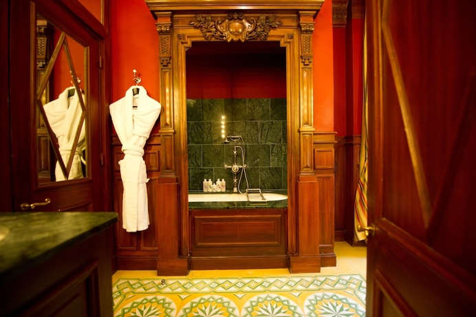 Imagen de la habitación del Hotel L'hotel, Notre Dame. Foto 15