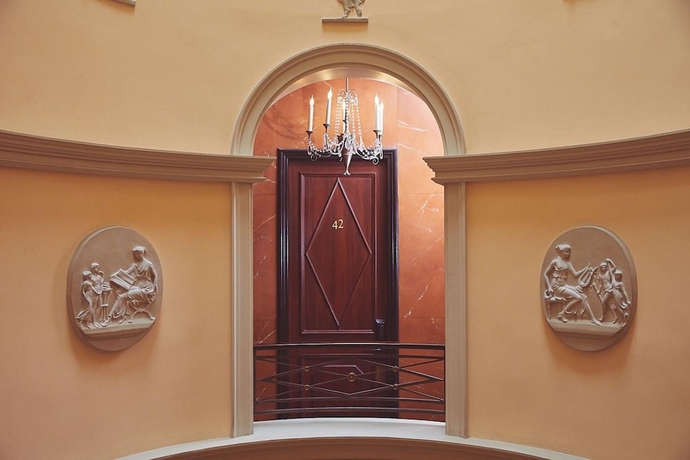 Imagen de los interiores del Hotel L'hotel, París. Foto 18