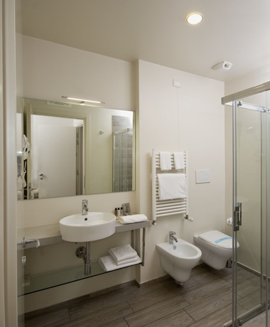 Imagen de la habitación del Hotel L'hotel, Rimini. Foto 6