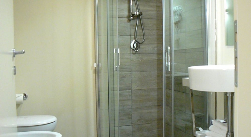 Imagen de la habitación del Hotel L'hotel, Rimini. Foto 16