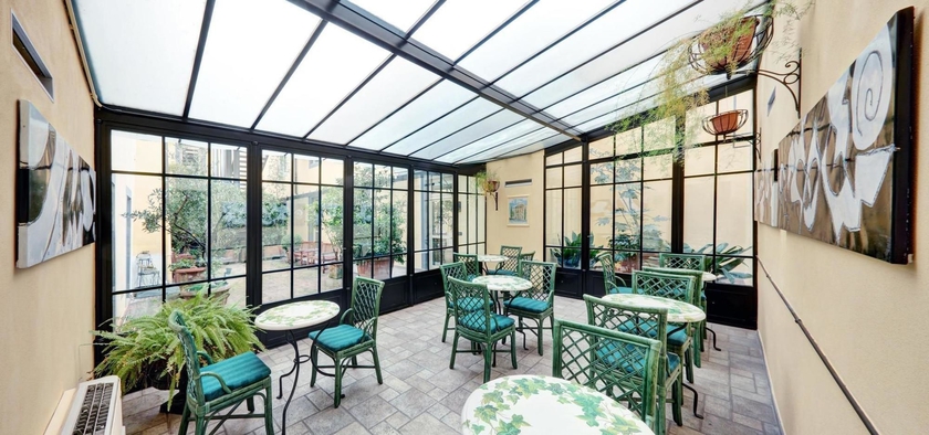 Imagen de los interiores del Hotel Lhp River and Spa. Foto 15