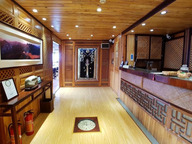 Imagen de los interiores del Hotel Li An Lodge. Foto 19