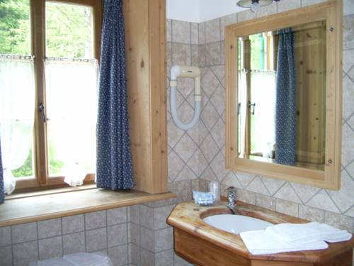 Imagen de la habitación del Hotel Li Arnoga. Foto 4