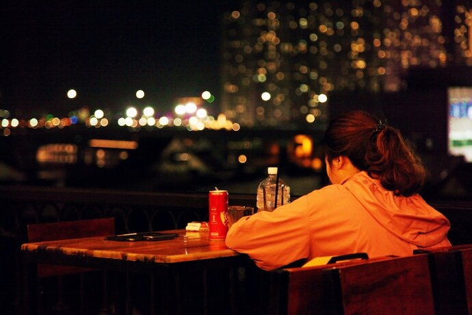 Imagen del bar/restaurante del Hotel LiLiHomes Thao Dien. Foto 23