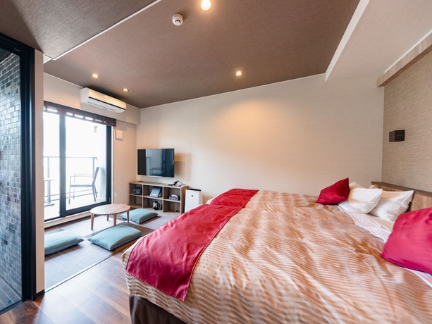 Imagen de la habitación del Hotel LiVEMAX RESORT ATAMI SEA FRONT. Foto 2