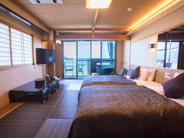 Imagen de la habitación del Hotel LiVEMAX RESORT KYOTANGO SEA FRONT. Foto 9