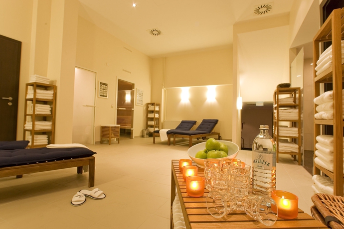 Imagen de la piscina del Hotel LiV'iN Residence by Fleming's Wien. Foto 15