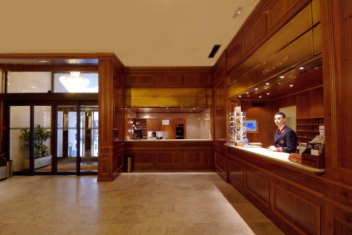 Imagen de los interiores del Hotel Liabeny. Foto 6