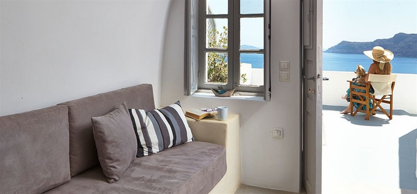 Imagen de los interiores del Hotel Liakada Oia Suites. Foto 14