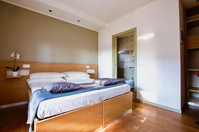 Imagen de la habitación del Hotel Liane. Foto 6