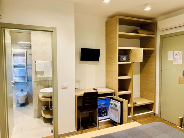 Imagen de la habitación del Hotel Liane. Foto 8