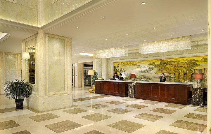 Imagen de los interiores del Hotel Liaoning International. Foto 9