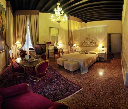Imagen de la habitación del Hotel Liassidi Palace. Foto 13