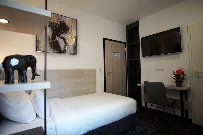 Imagen de la habitación del Hotel Libartys. Foto 4