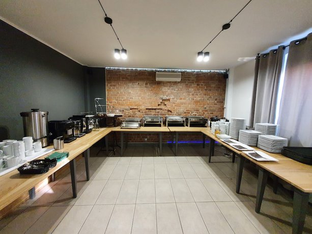 Imagen del bar/restaurante del Hotel Libero, Milicz. Foto 5