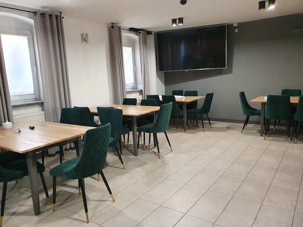 Imagen del bar/restaurante del Hotel Libero, Milicz. Foto 6