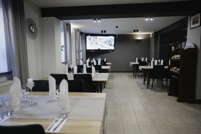 Imagen del bar/restaurante del Hotel Libero, Milicz. Foto 7
