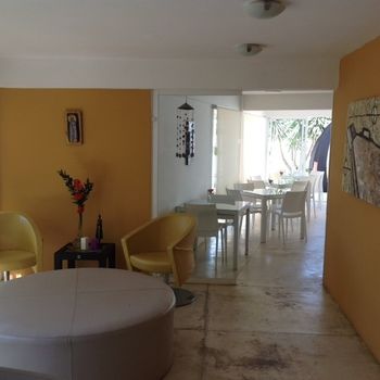 Imagen del bar/restaurante del Hotel Libert. Foto 2