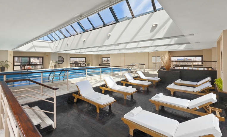 Imagen de la piscina del Hotel Libertador, Buenos Aires. Foto 15