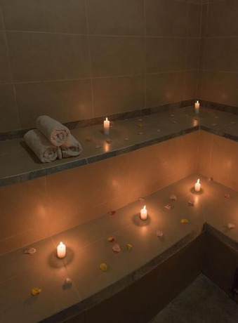 Imagen de la piscina del Hotel Libertador, Loja. Foto 16