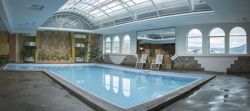 Imagen de la piscina del Hotel Libertador, Loja. Foto 19