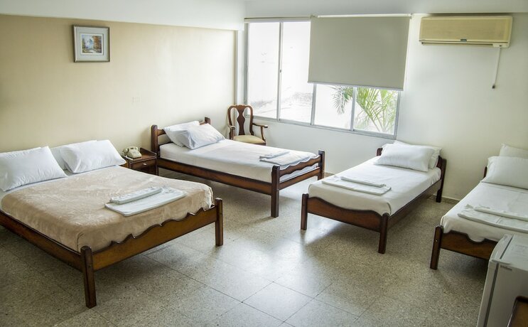 Imagen de la habitación del Hotel Libertador Simon Bolivar. Foto 13