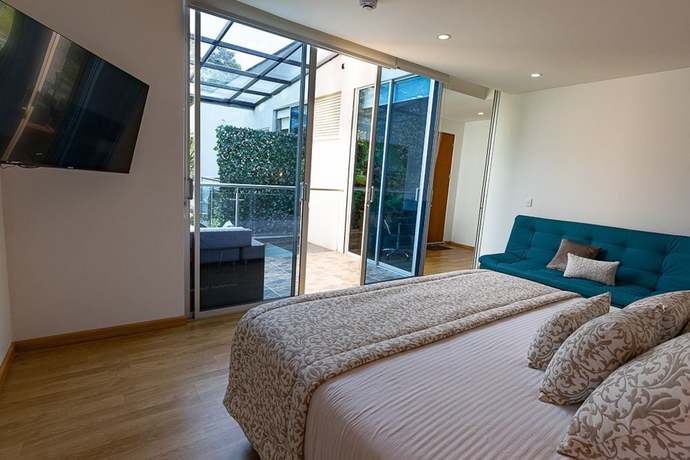 Imagen de la habitación del Hotel Libertgs. Foto 8