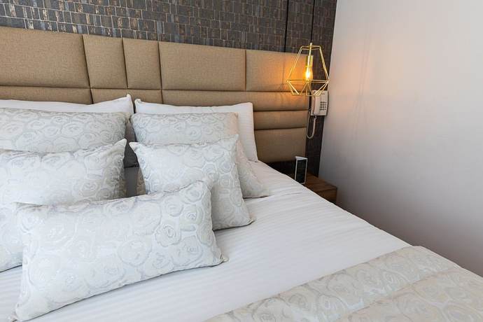 Imagen de la habitación del Hotel Libertgs. Foto 12