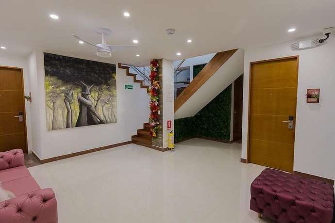 Imagen de los interiores del Hotel Libertgs. Foto 20