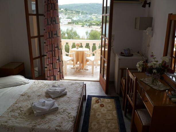 Imagen general del Hotel Liberty 2, Aegina. Foto 2