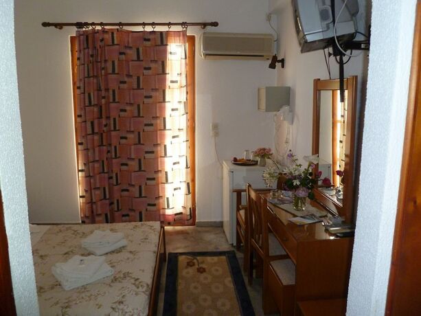 Imagen de la habitación del Hotel Liberty 2, Aegina. Foto 17