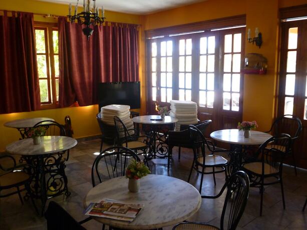 Imagen general del Hotel Liberty 2, Aegina. Foto 12