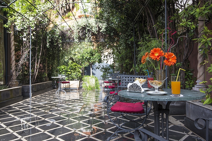 Imagen de los exteriores del Hotel Liberty, Catania. Foto 8