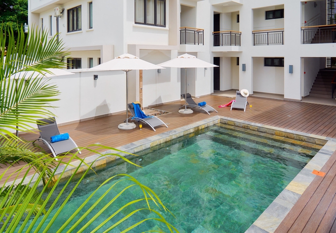 Imagen de la piscina del Hotel Liberty Drive Apartments and Penthouses. Foto 15