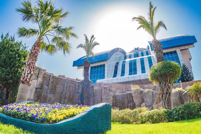 Imagen de los exteriores del Hotel Liberty Hotels Lara - All Inclusive. Foto 10