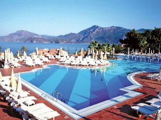 Imagen de la piscina del Hotel Liberty Lykia. Foto 6