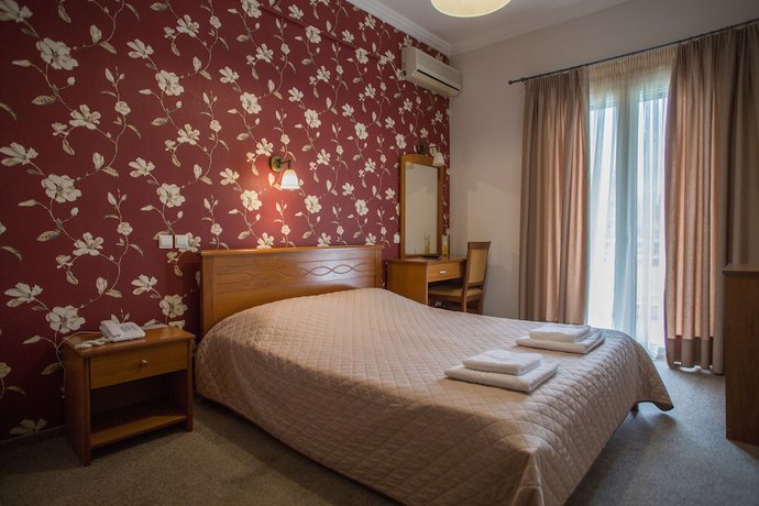 Imagen de la habitación del Hotel Liberty, Municipal Unit of Iera Poli Messologhiou. Foto 3
