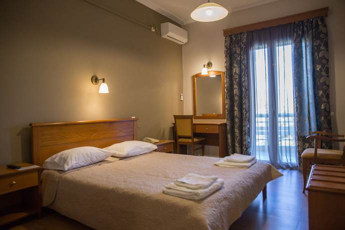 Imagen de la habitación del Hotel Liberty, Municipal Unit of Iera Poli Messologhiou. Foto 5