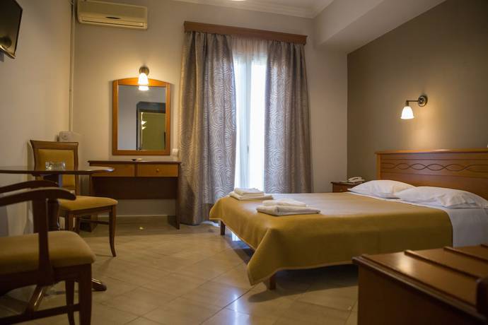 Imagen de la habitación del Hotel Liberty, Municipal Unit of Iera Poli Messologhiou. Foto 16